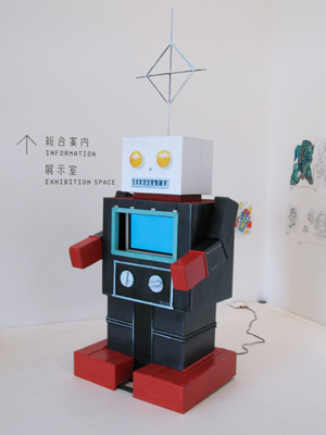 ロボットと美術展　案内ロボ