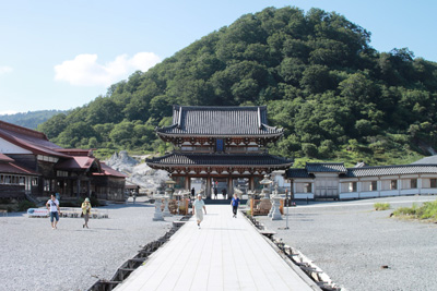 恐山の山門 恐山の山門