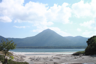 宇曽利湖全景 宇曽利湖全景