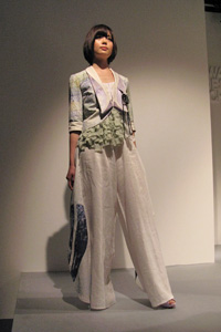 KDS2010卒展-ファッションショー02